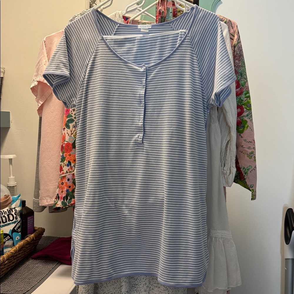 Lake Women's Blue & White Striped Short Sleeve Pajama Set sz large